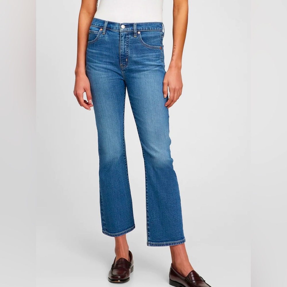 Gap High Rise Kick Fit Jeans | Medium Wash | Size 25P | Cropped | Like New